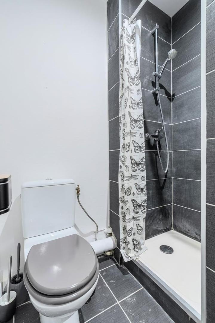 Beautiful Renovated Appart In The Center Of Lila Exterior foto